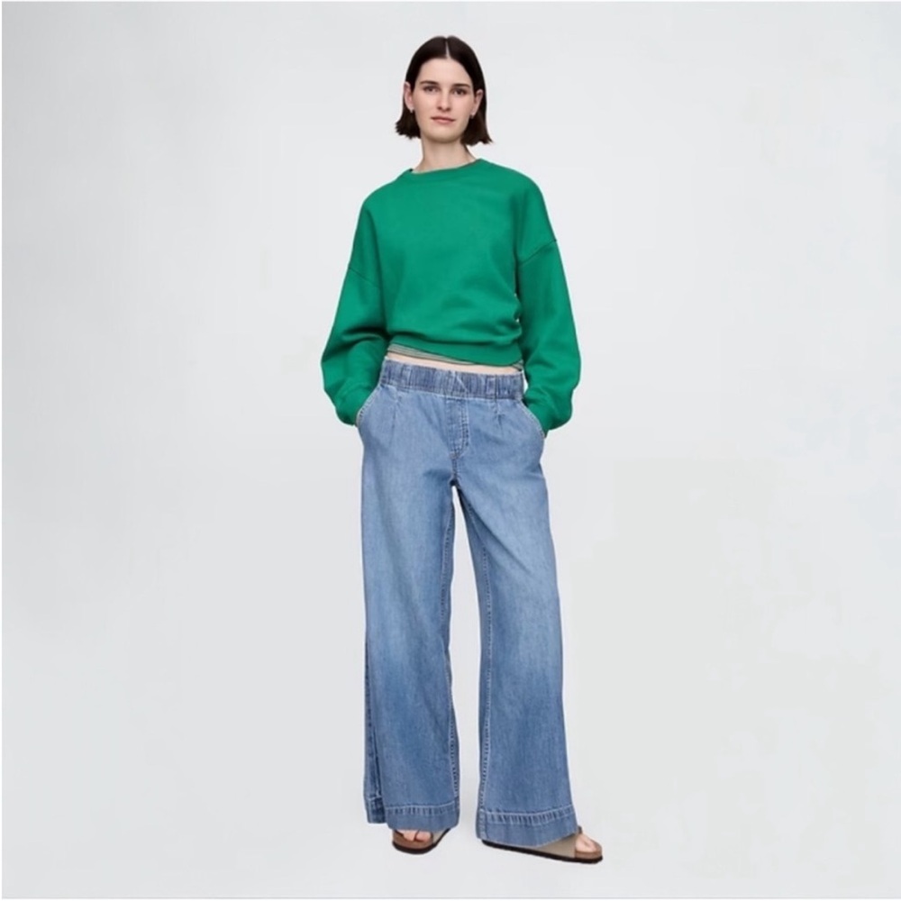 NEW! Gap Mid Rise UltraSoft Pleated Easy Baggy Jeans 🩷734203